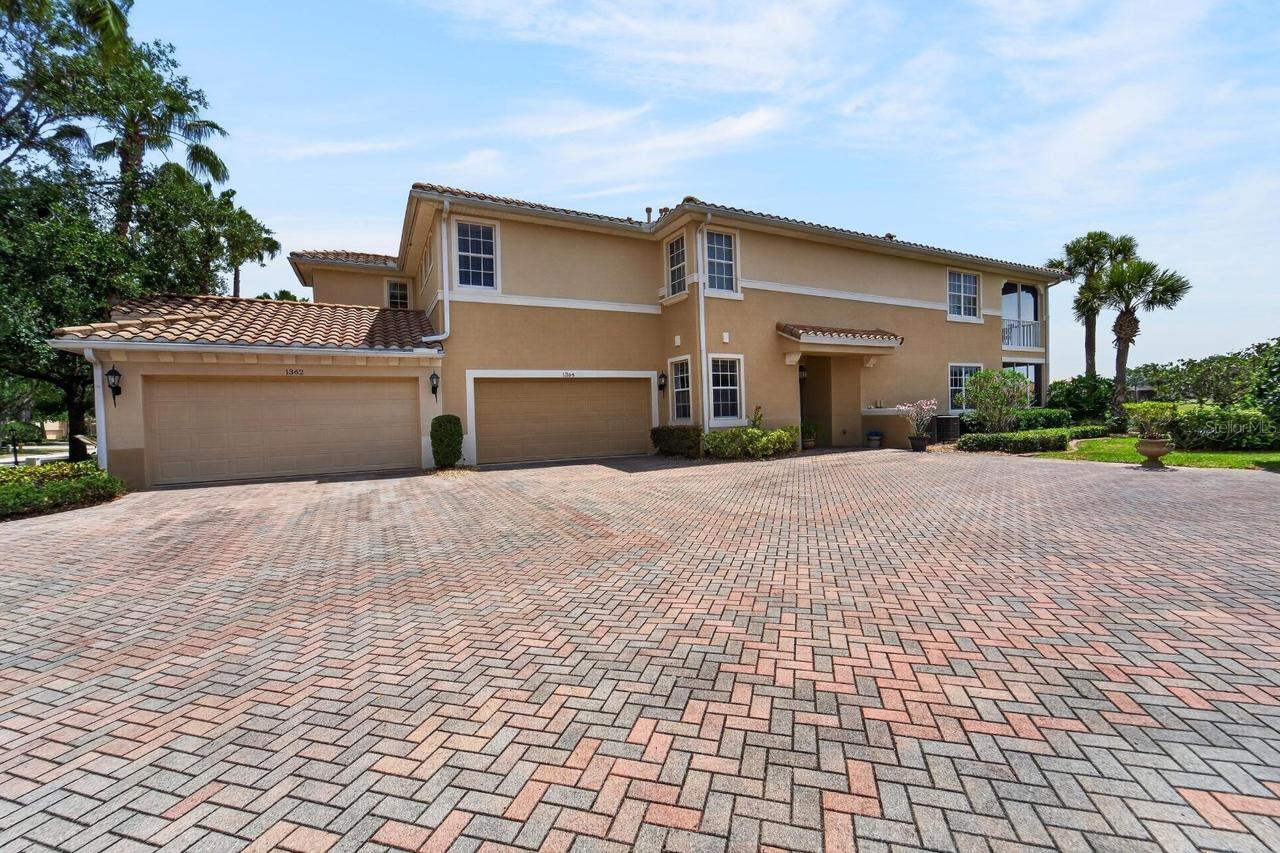 1364 Emerald Dunes Dr., Sun City Center, FL 33573