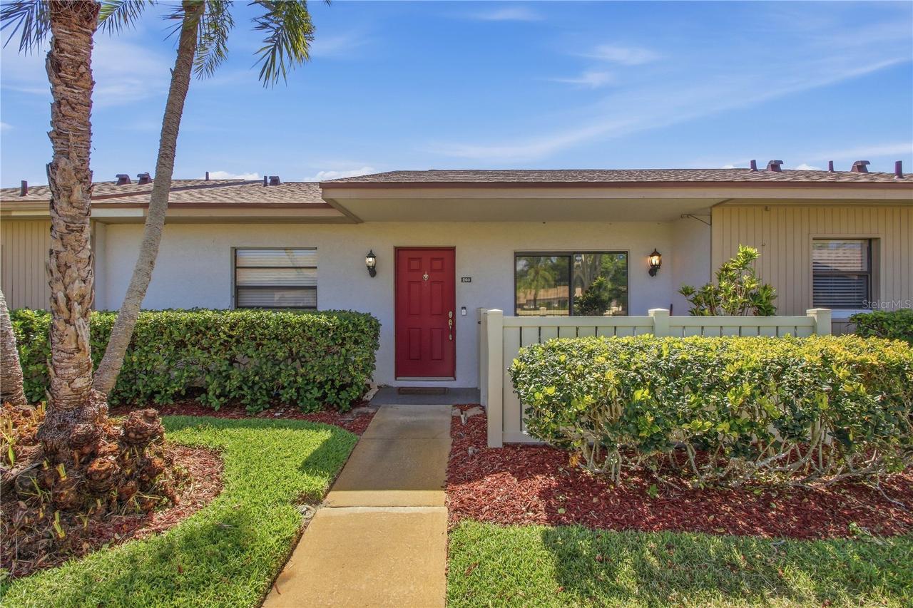 260 Michaels Cir., Oldsmar, FL 34677