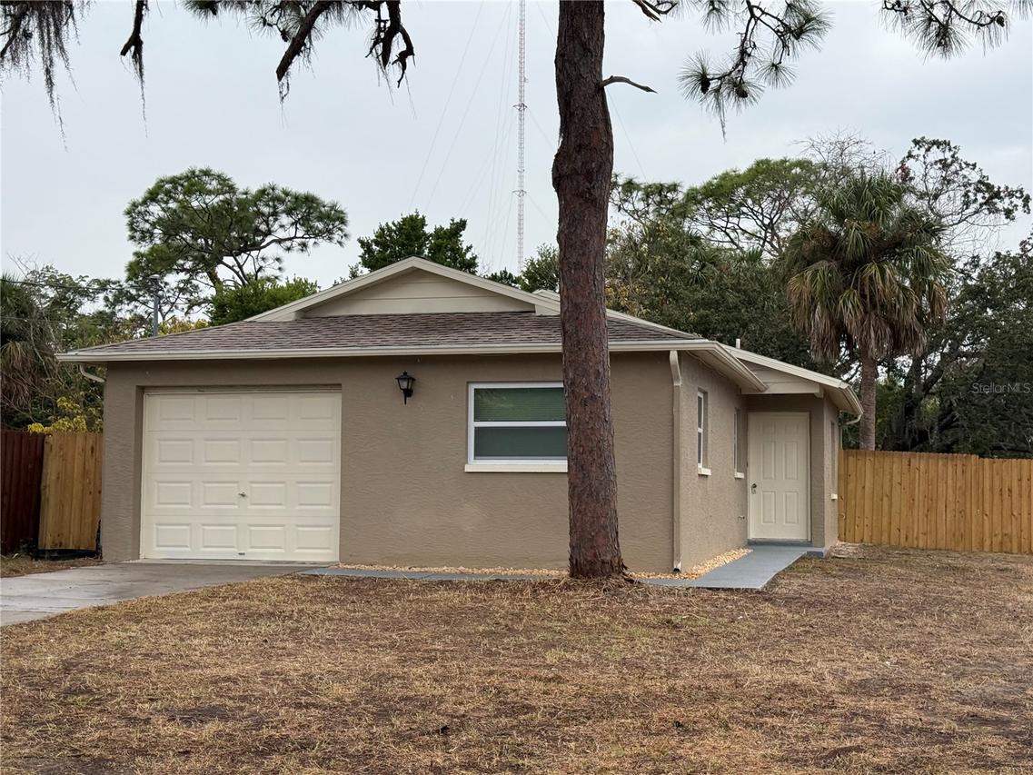 15217 Omaha St., Hudson, FL 34667