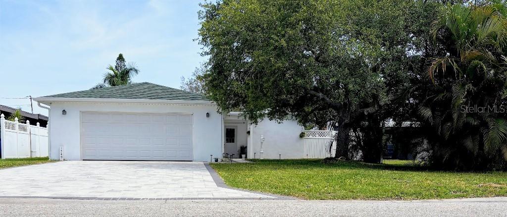 1549 Delaware Ave., St Petersburg, FL 33703