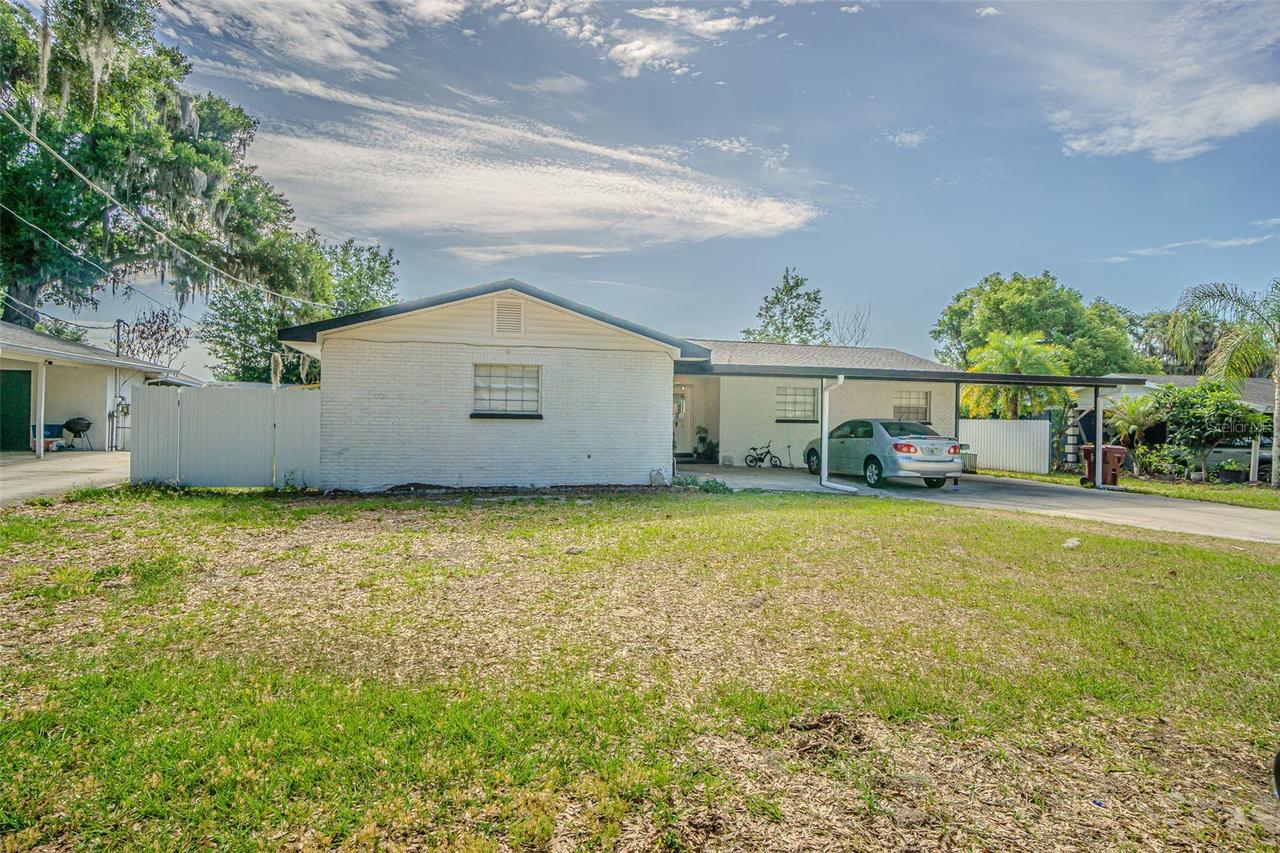 402 Eunice Dr., Plant City, FL 33563
