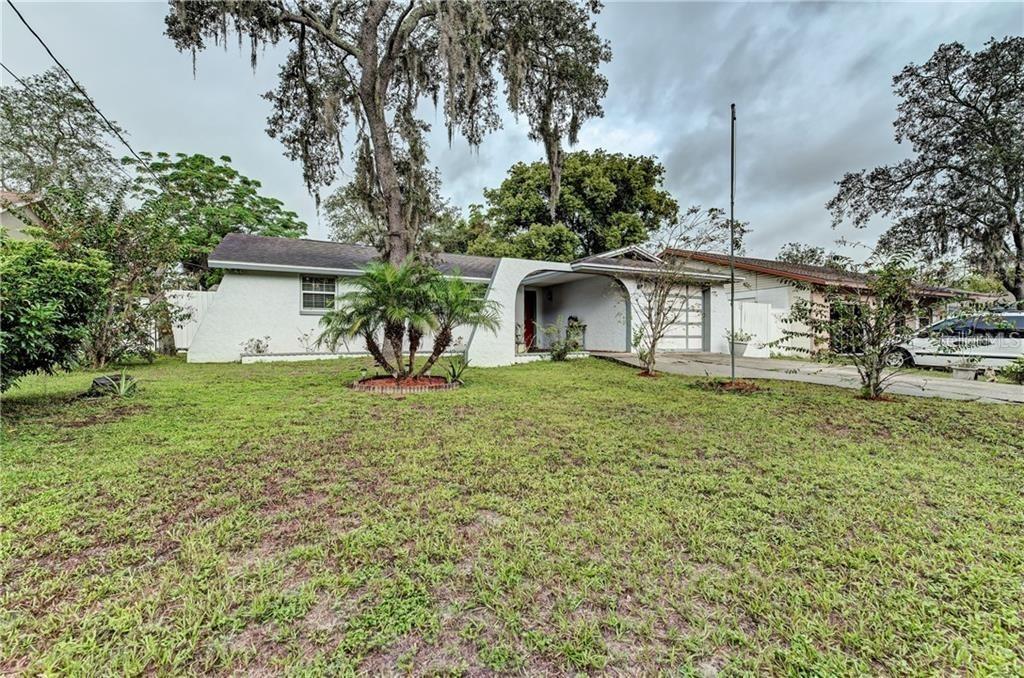 9816 N Connechusett Rd., Tampa, FL 33617