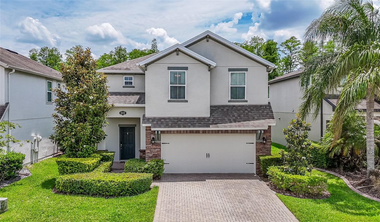 19312 Roseate Dr., Lutz, FL 33558