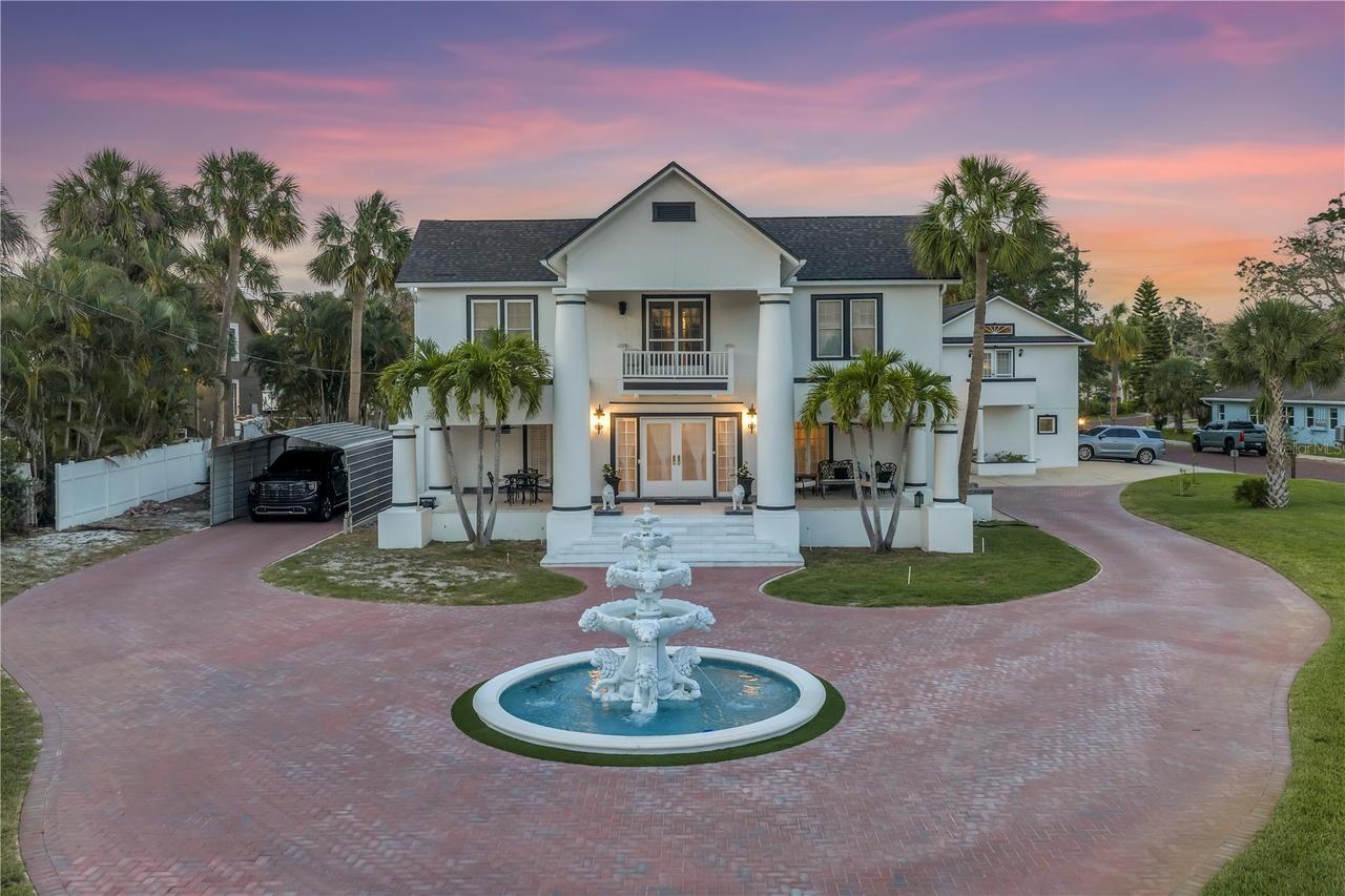 208 N Spring Blvd., Tarpon Springs, FL 34689