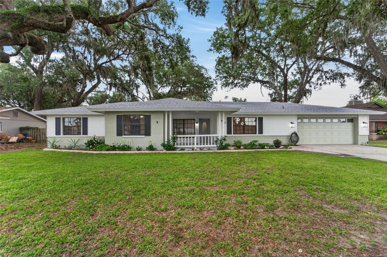 903 Old Darby St., Seffner, FL 33584