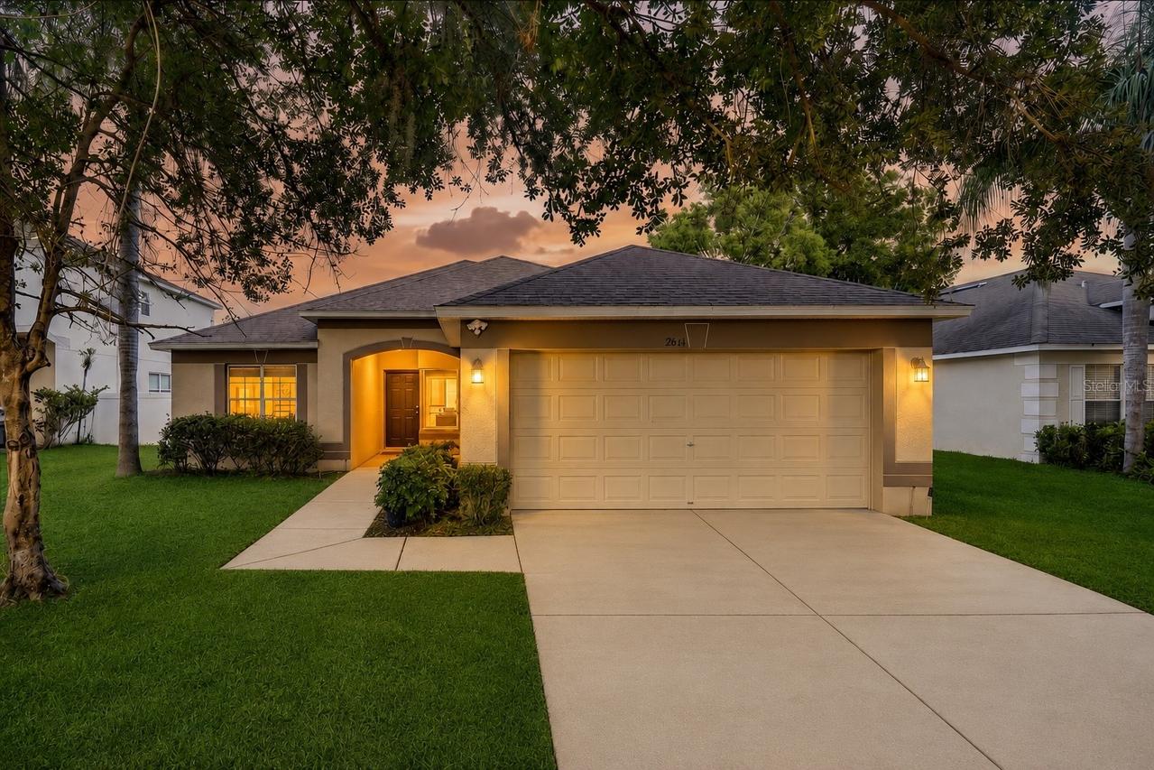 2614 Queen Alberta Dr., Valrico, FL 33596