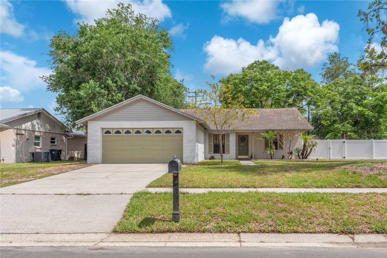 3619 Orangepointe Rd., Valrico, FL 33596