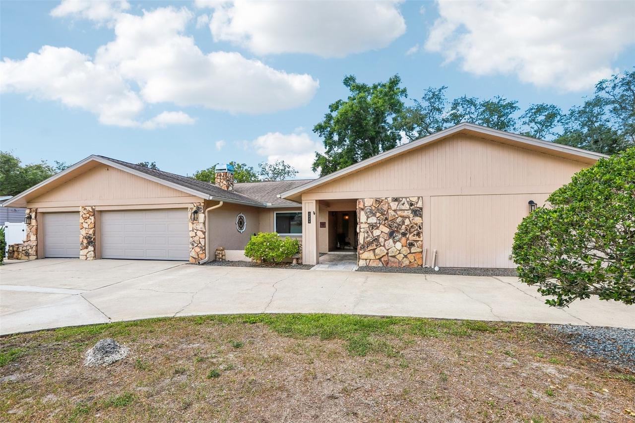 2424 Sundancer Dr., Clearwater, FL 33759