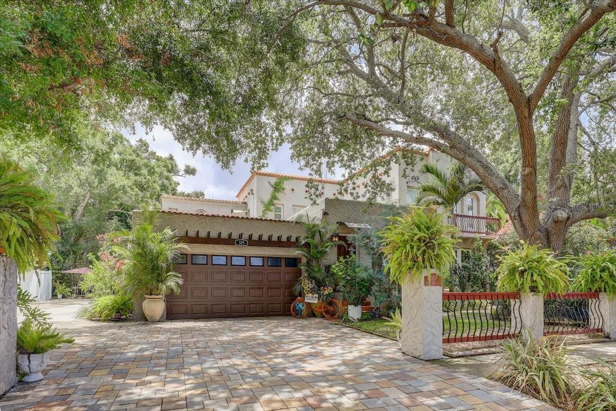 325 49th St., St Petersburg, FL 33710