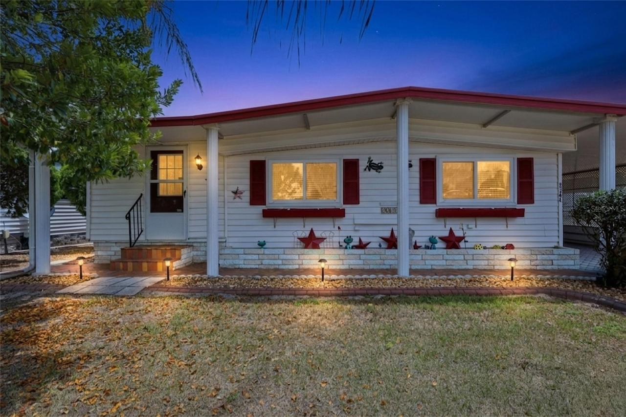 5244 Mohawk St., Zephyrhills, FL 33542