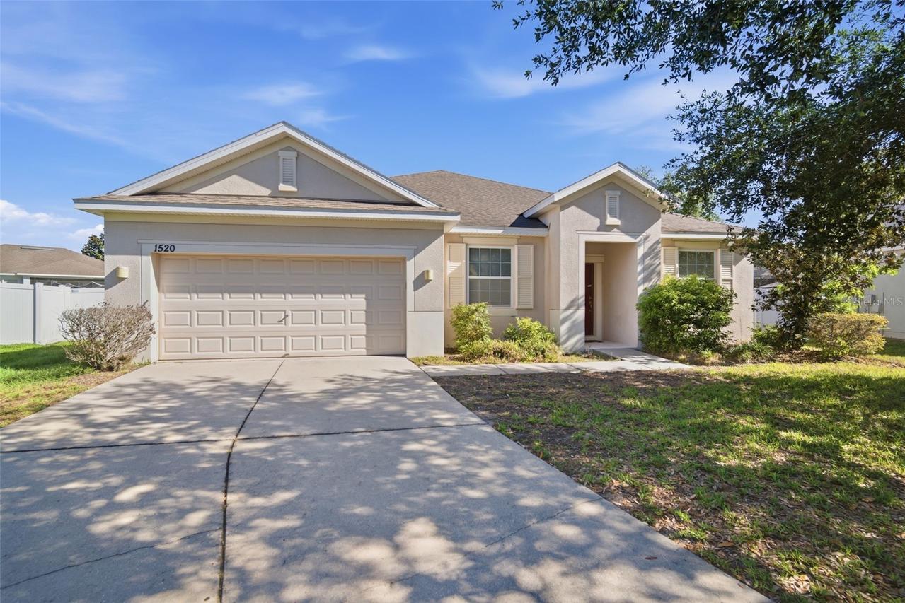 1520 Rhodeswell Ln., Dover, FL 33527