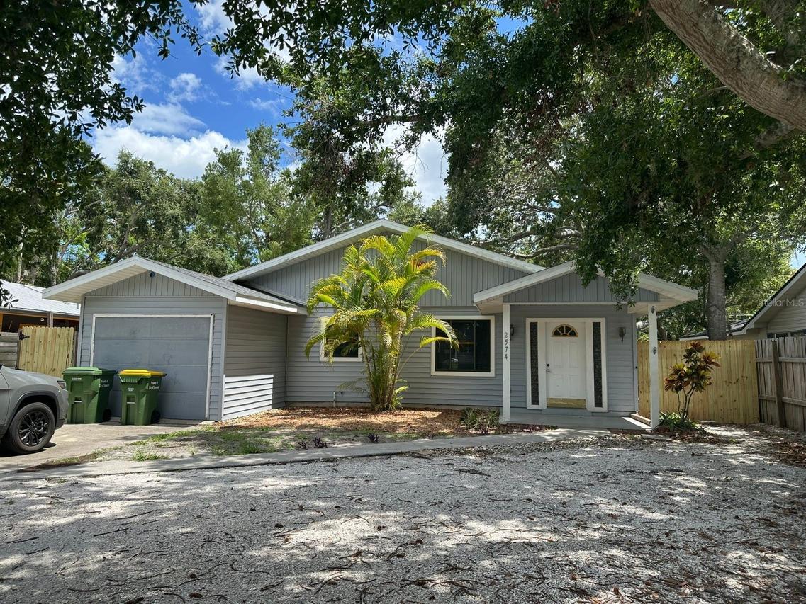 2574 Hawthorne St., Sarasota, FL 34239