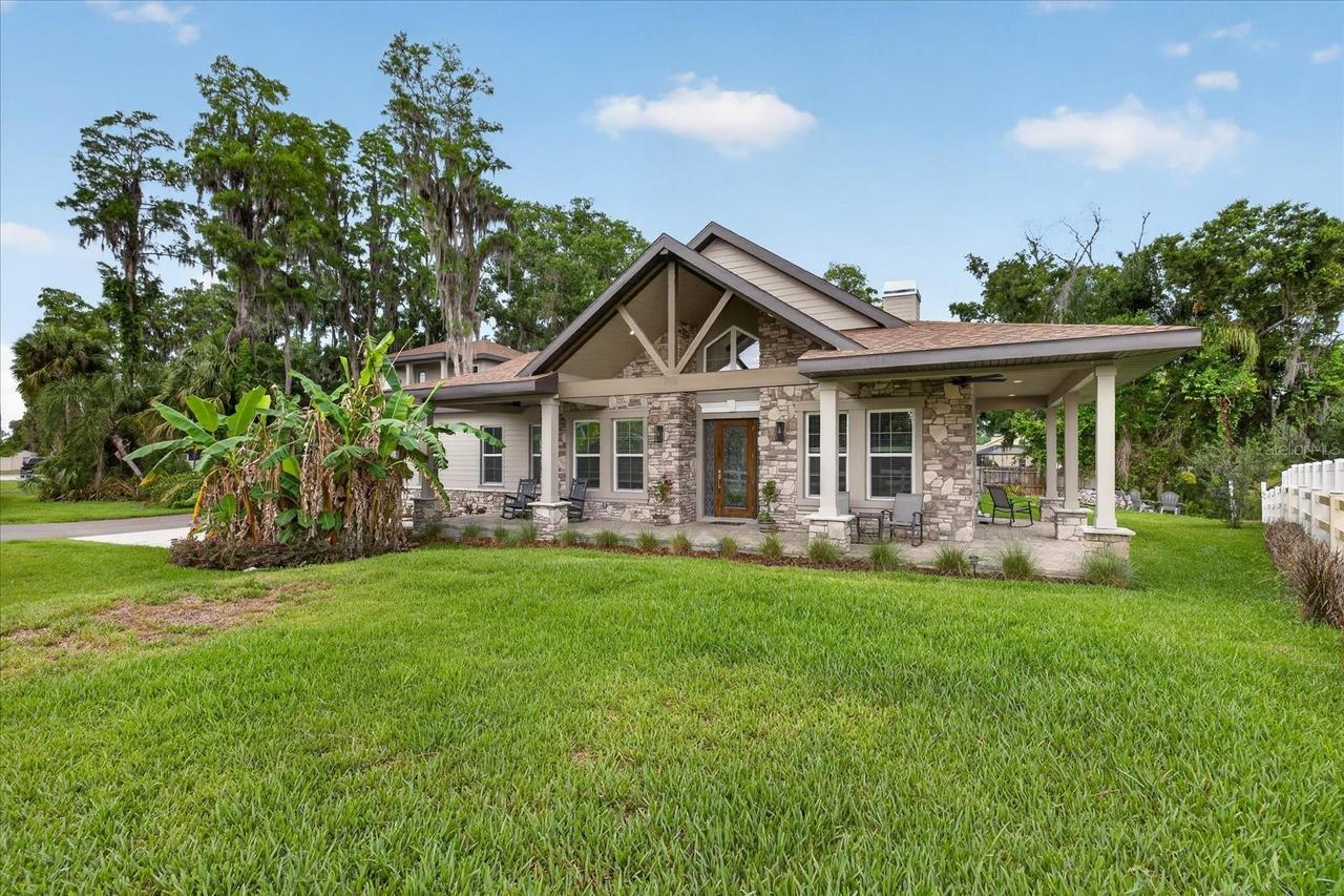 1208 Sunset Ln., Lutz, FL 33549
