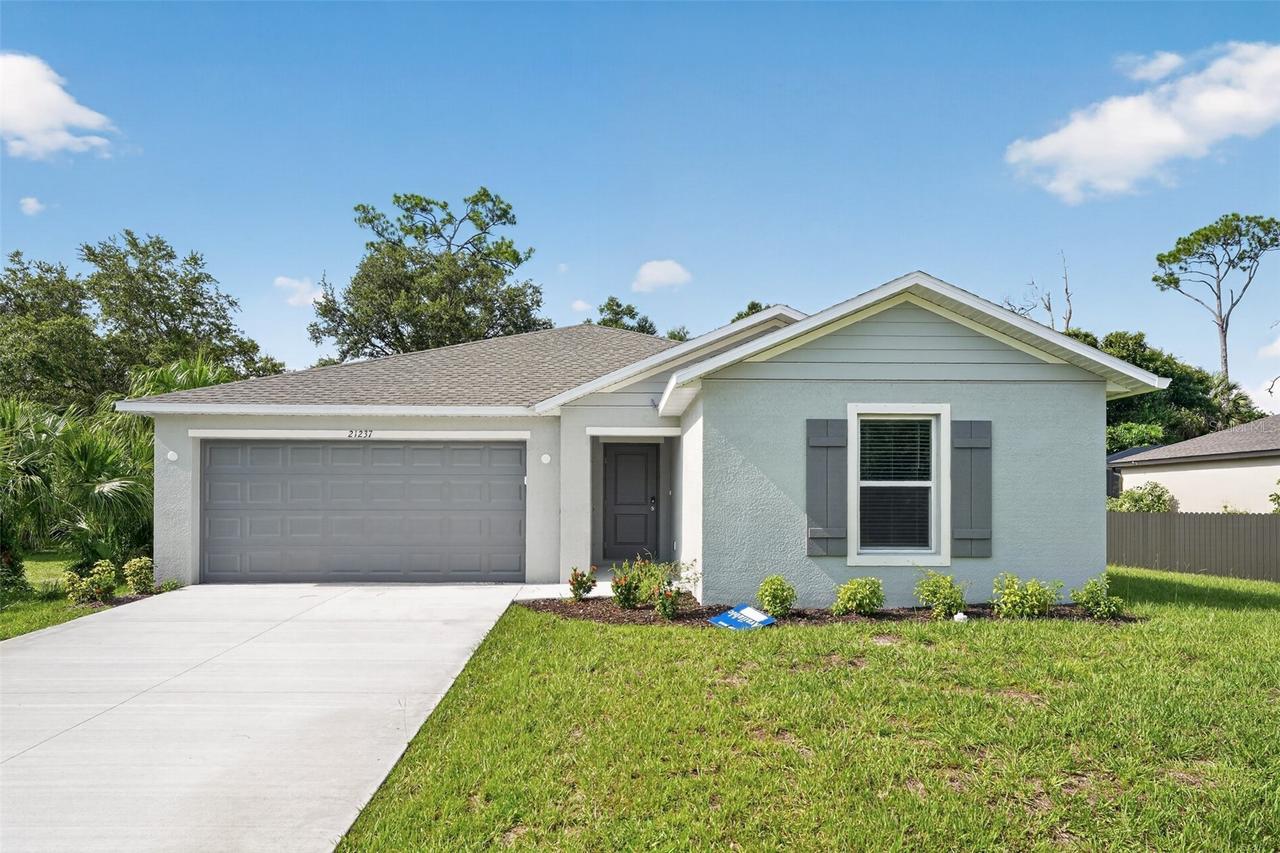 21237 Mulberry Ave., Port Charlotte, FL 33952