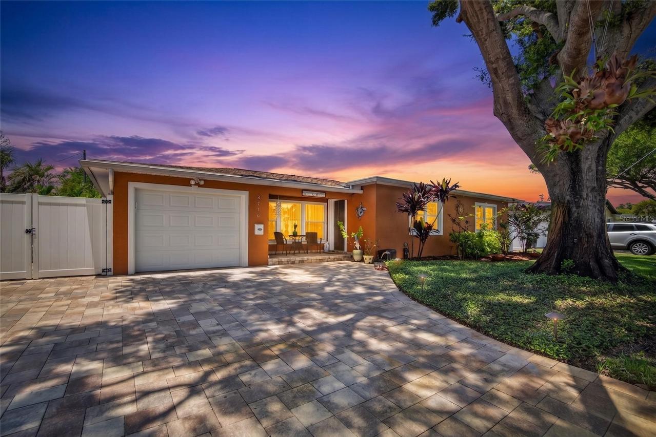 3779 Benson Ave., St Petersburg, FL 33713