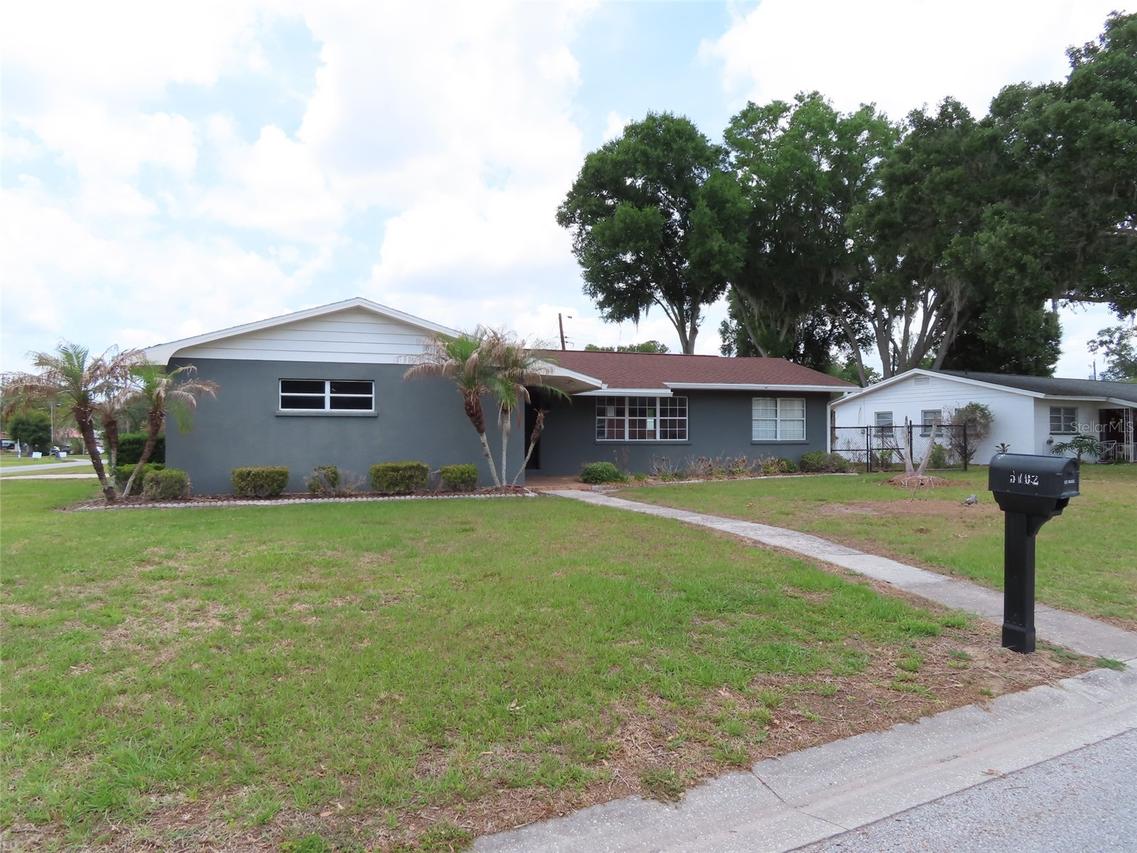 5702 Jacaranda Ave., Lakeland, FL 33809