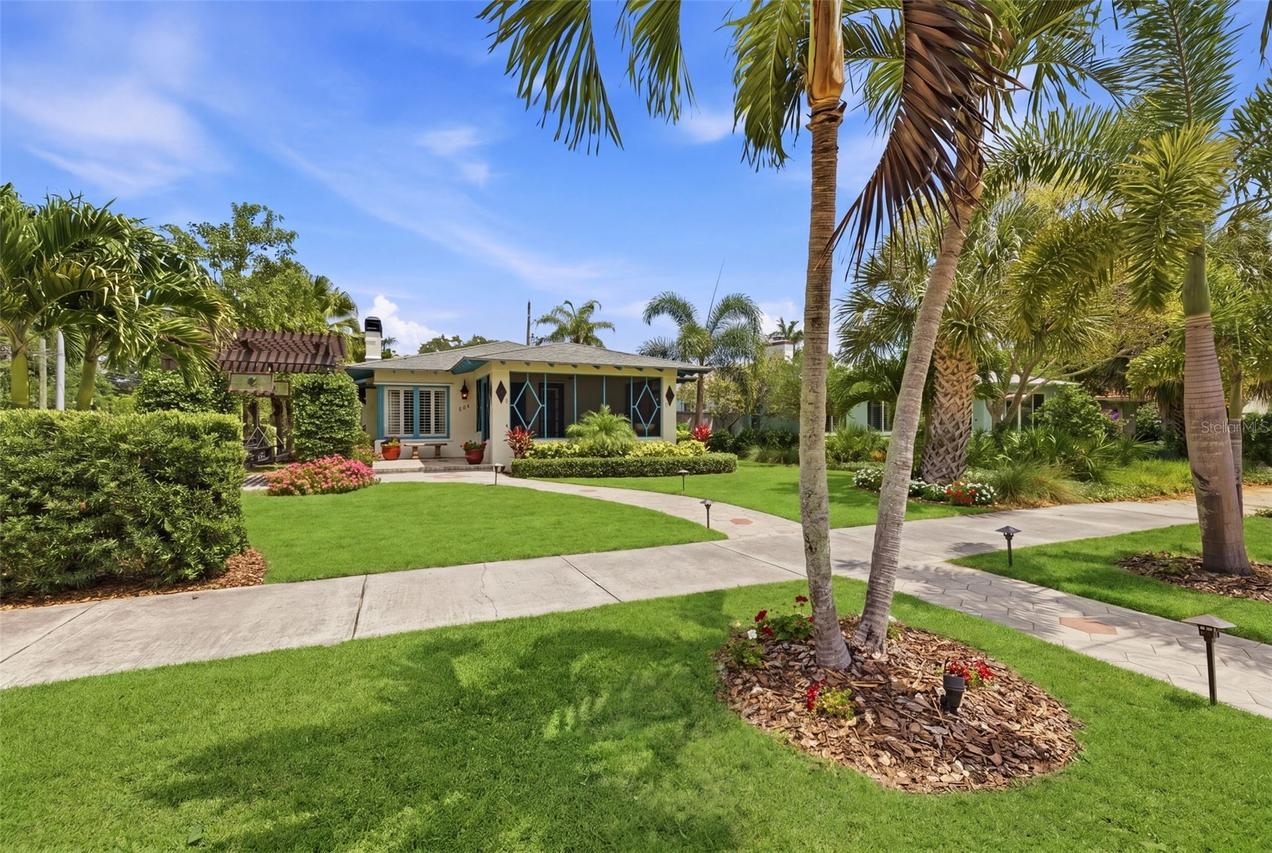 101 26th Ave., St Petersburg, FL 33704