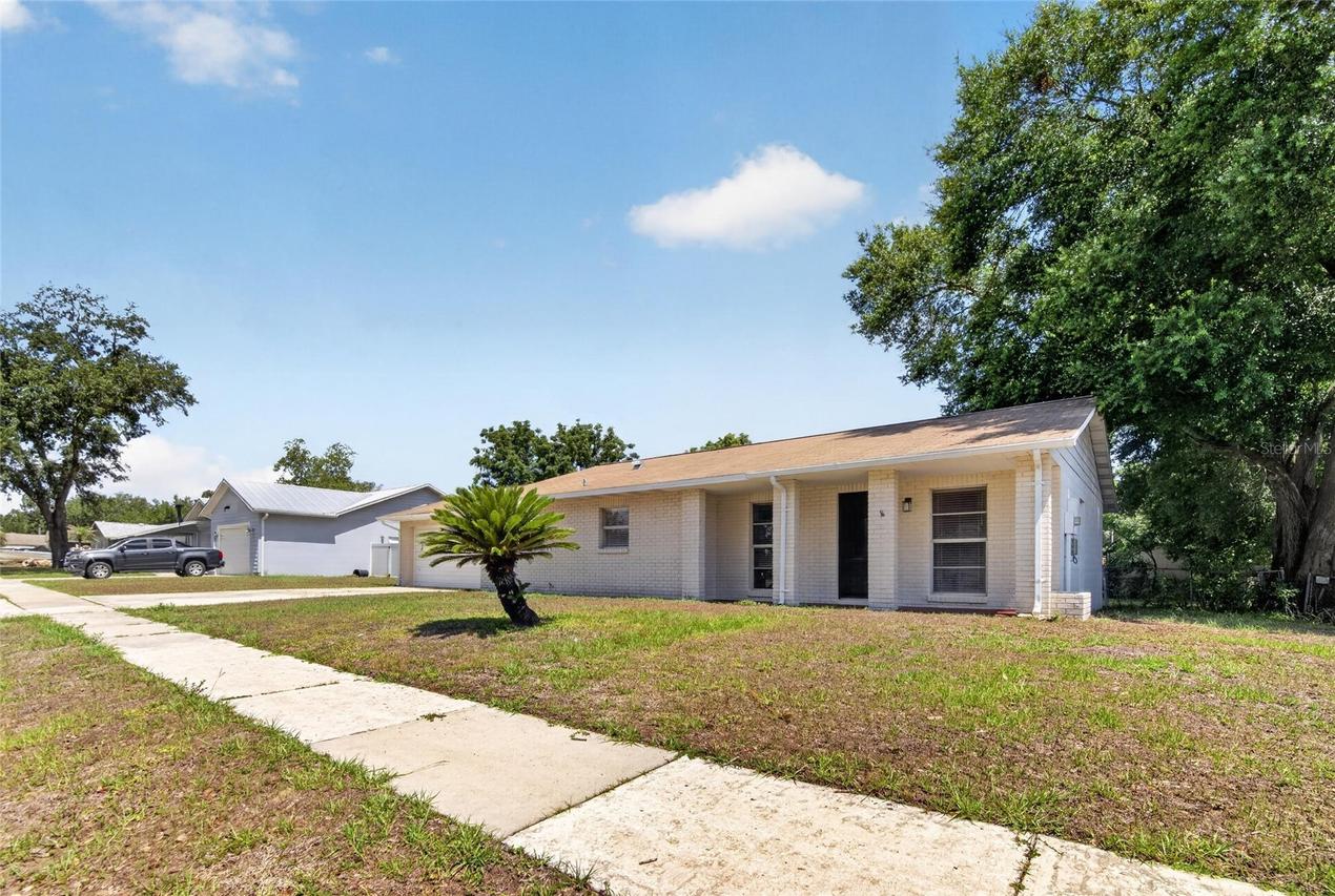 2340 Merrily Cir., Seffner, FL 33584