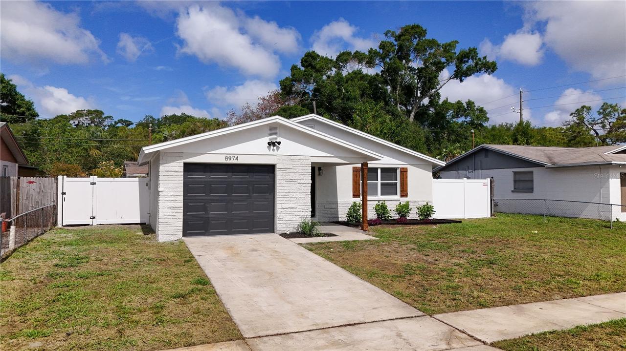 8974 91st St., Seminole, FL 33777