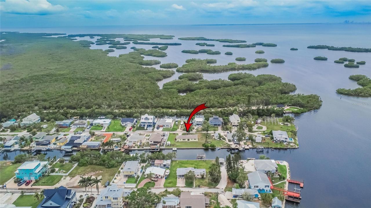 814 Seabreeze Dr., Ruskin, FL 33570