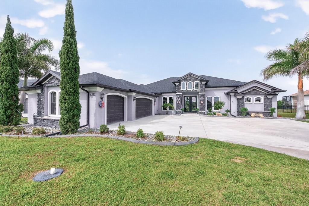 5220 Lake Venice Dr., Wimauma, FL 33598