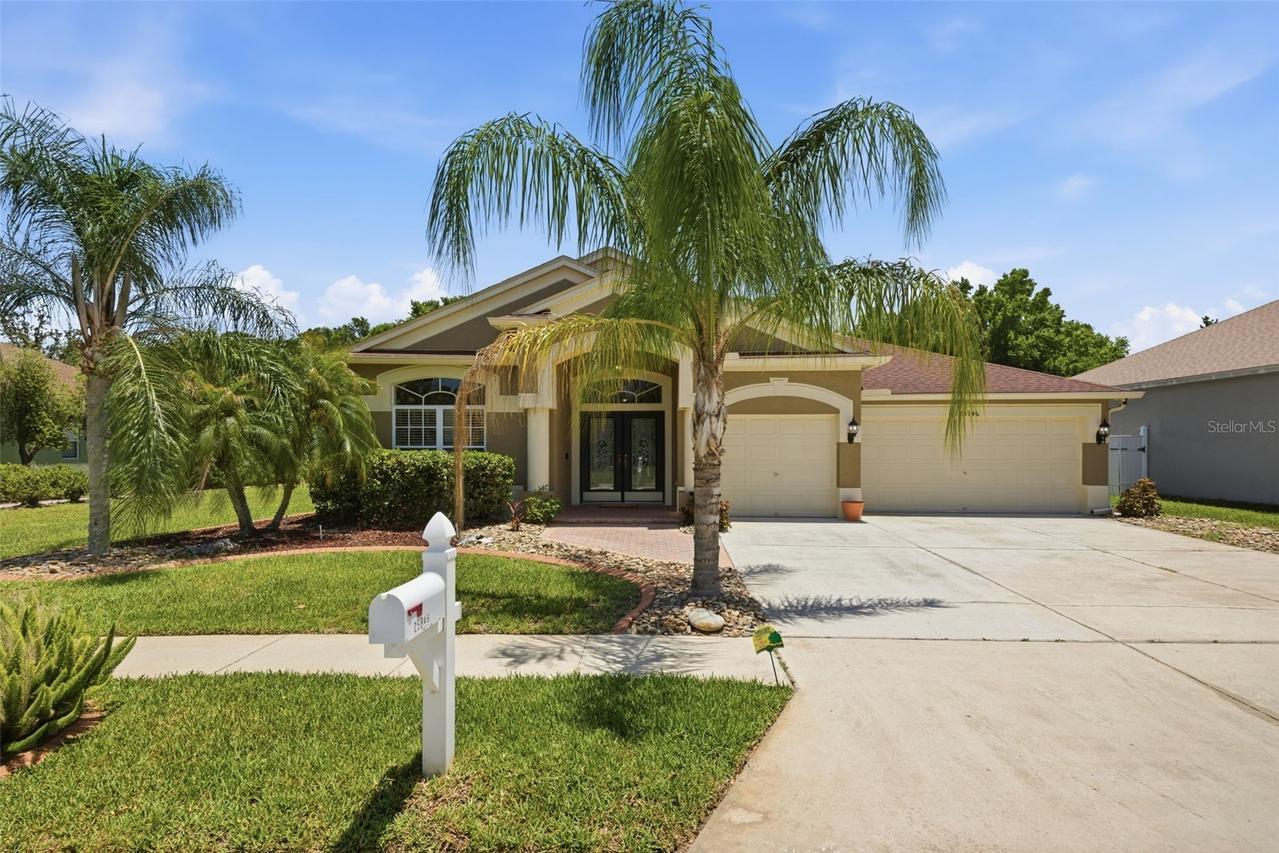 25946 Risen Star Dr., Wesley Chapel, FL 33544
