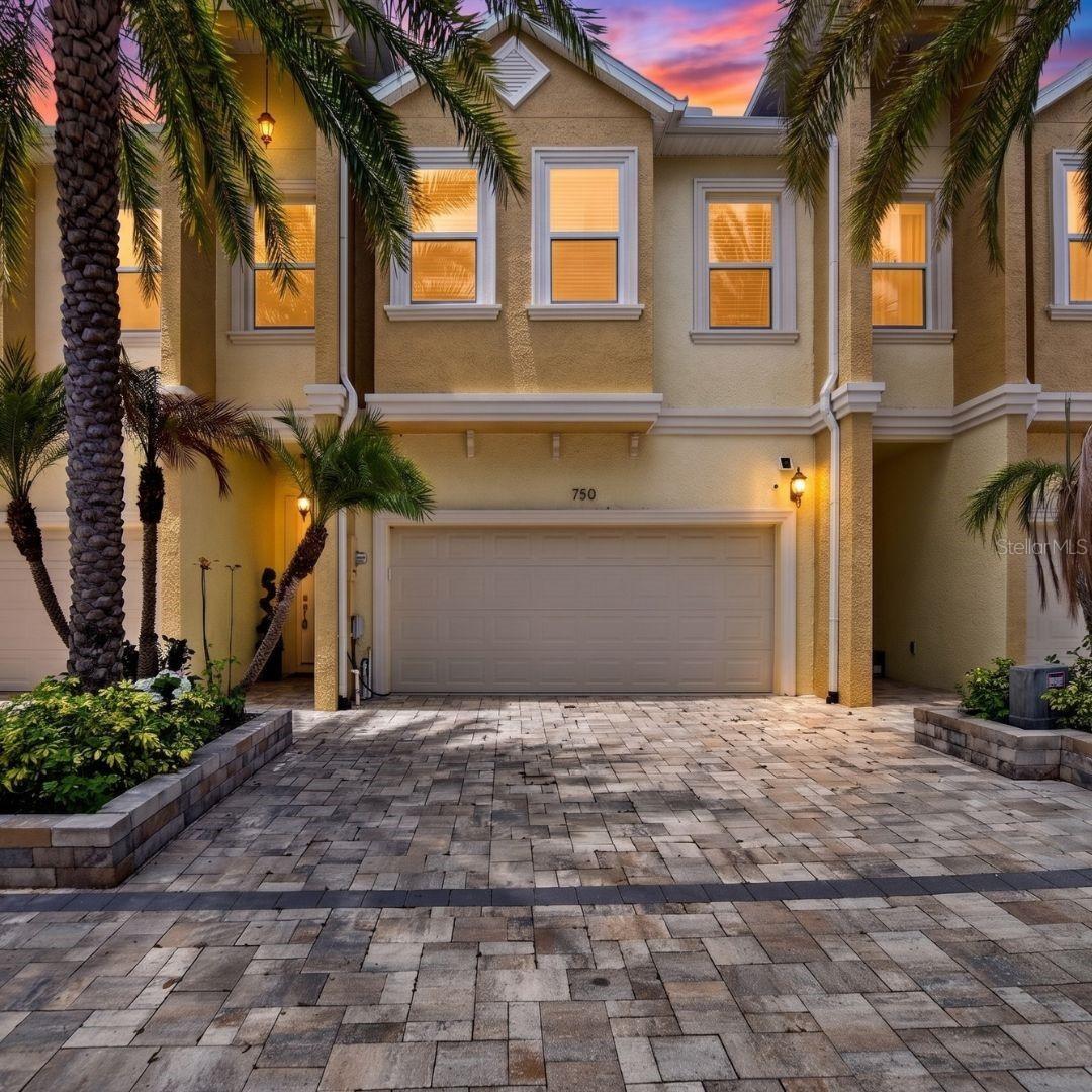 750 Grand Cypress Ln., Tarpon Springs, FL 34689