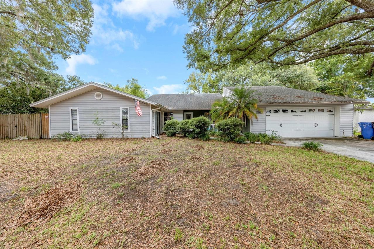 17704 Rivendel Rd., Lutz, FL 33549
