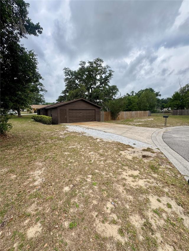 610 King Henry Ct., Seffner, FL 33584