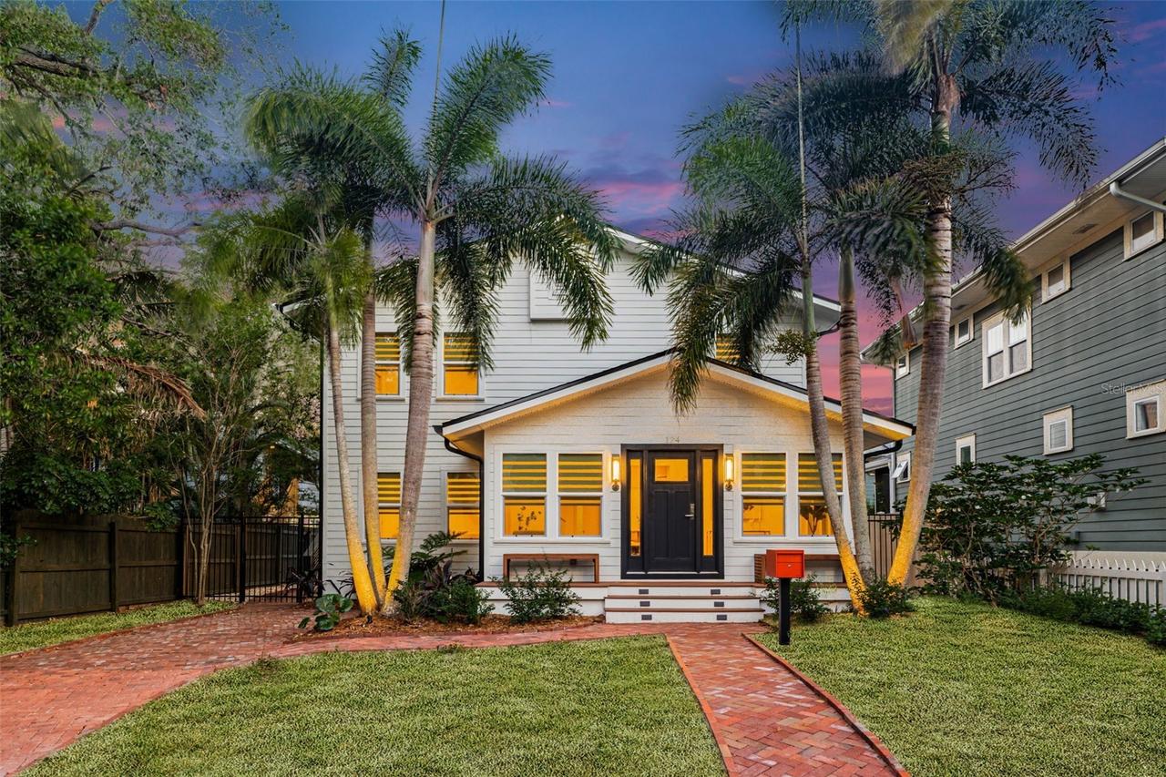 124 19th Ave., St Petersburg, FL 33704