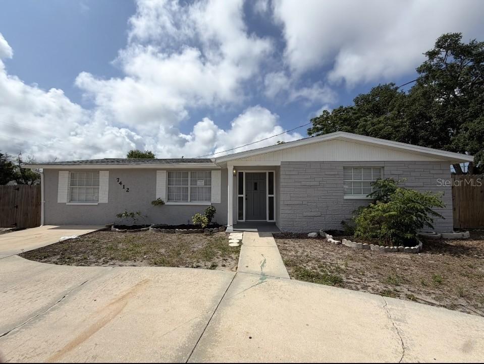 7412 University Dr., Hudson, FL 34667