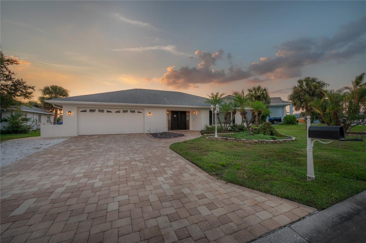6322 Cottonwood Ln., Apollo Beach, FL 33572