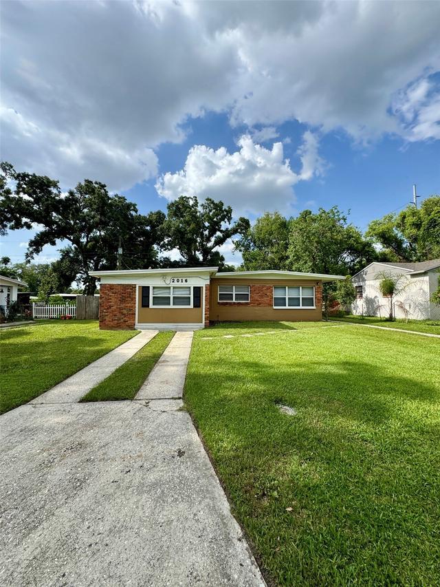 2016 E Crenshaw St., Tampa, FL 33610