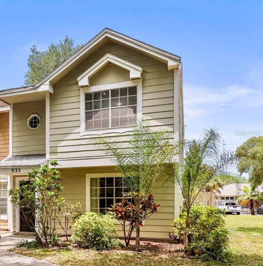 933 Hamilton Ct., Palm Harbor, FL 34683