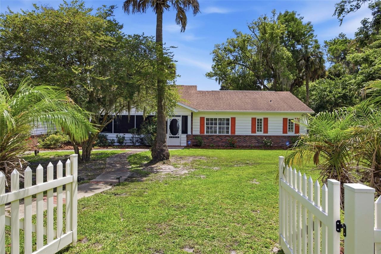 1100 N Palmetto St., Leesburg, FL 34748