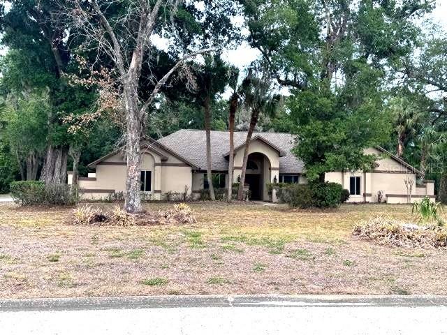 911 Centerbrook Dr., Brandon, FL 33511
