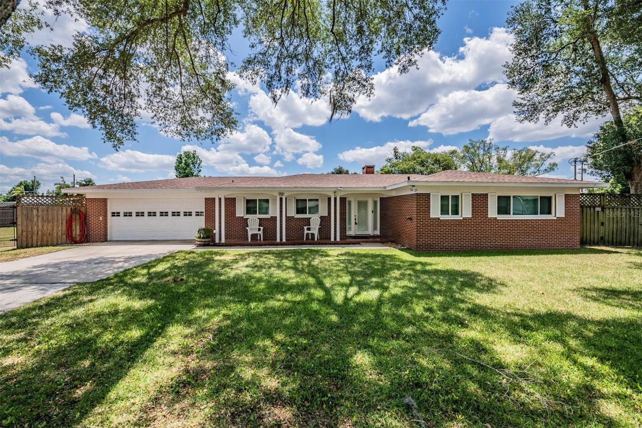 712 Camellia Ct., Seffner, FL 33584