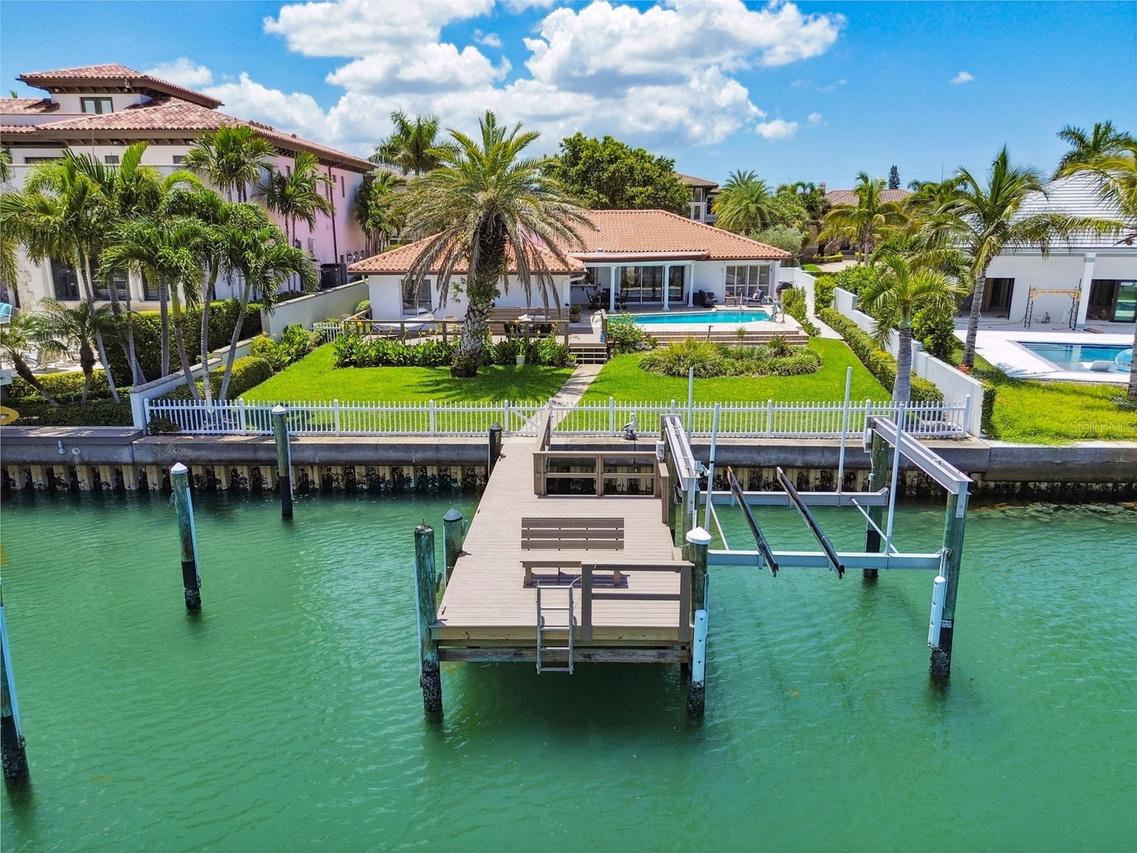 205 Harrison Ave., Belleair Beach, FL 33786