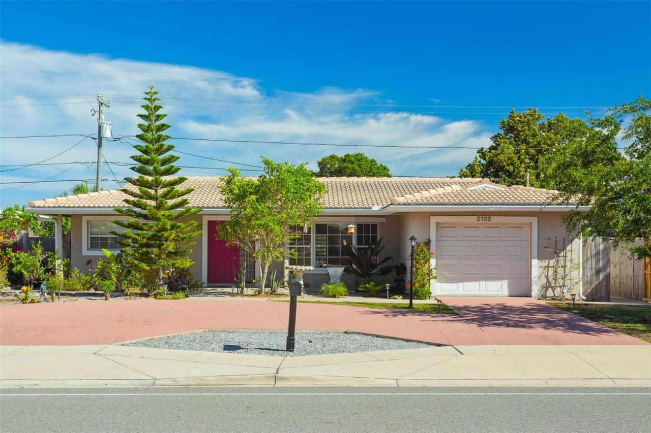 2132 Greenbriar Blvd., Clearwater, FL 33763
