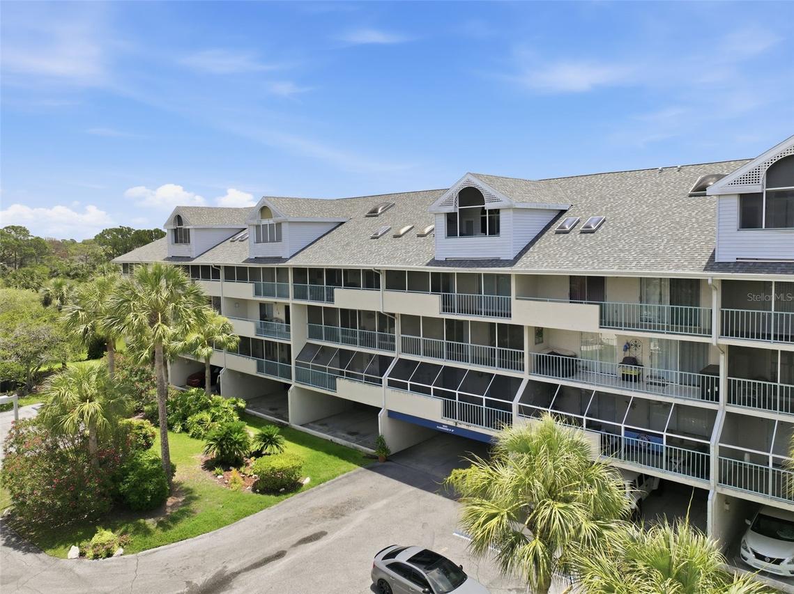 5557 Sea Forest Dr. #215, New Port Richey, FL 34652