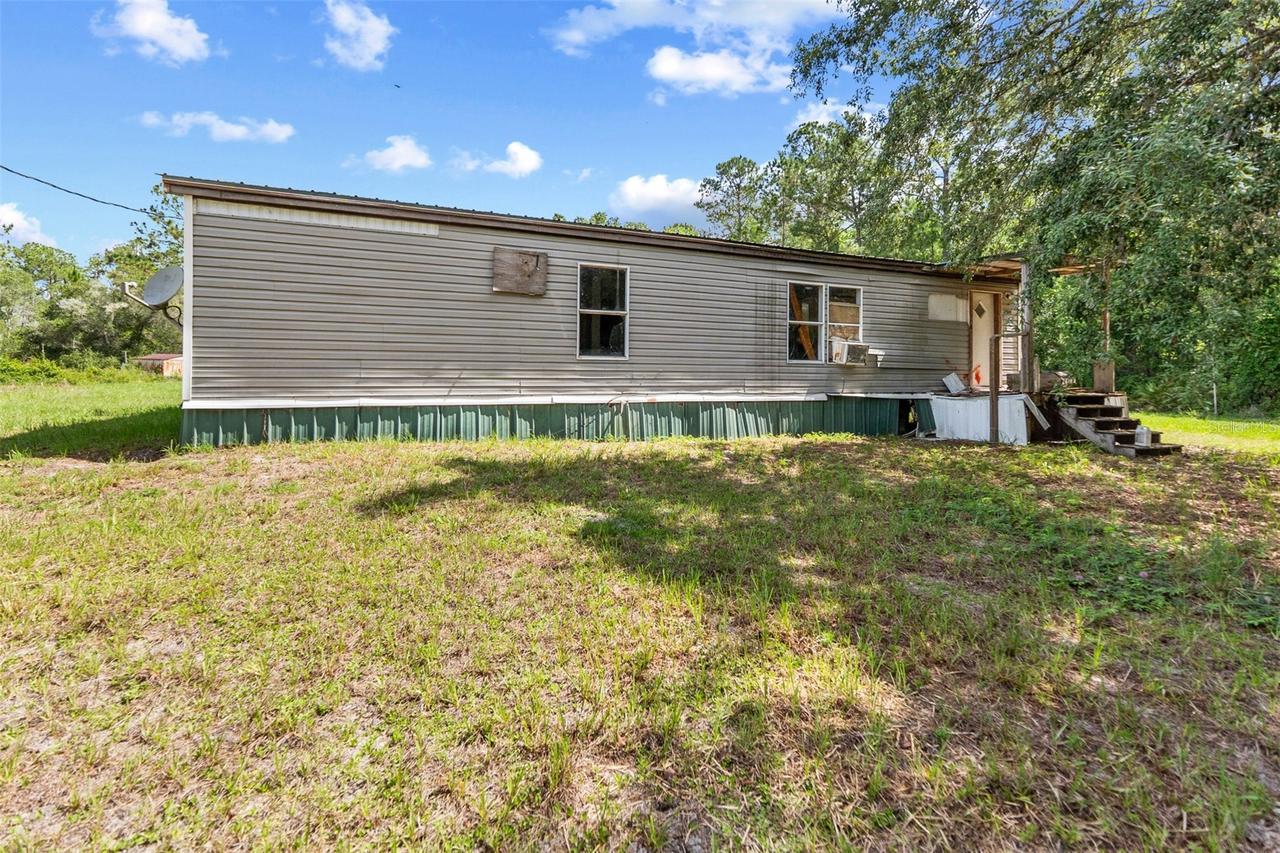 13445 NE 156th Ln., Fort Mc Coy, FL 32134