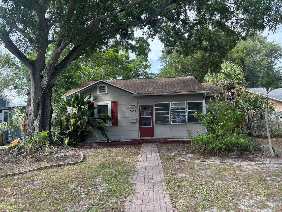 4645 Iris St N, St Petersburg, FL 33714