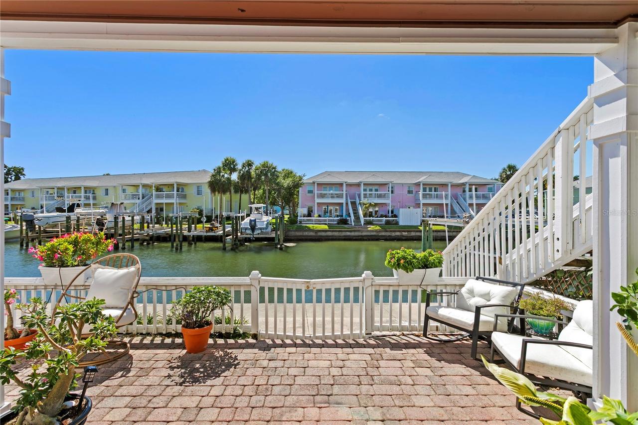 5175 Coquina Key Dr. #A, St Petersburg, FL 33705