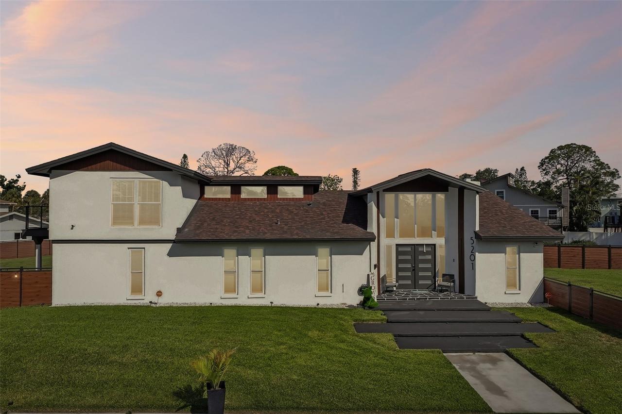 5201 Huntington St., St Petersburg, FL 33703