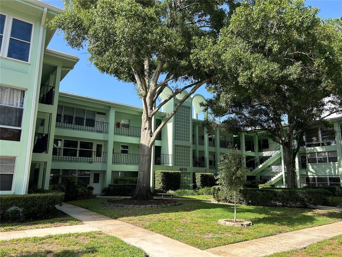 4819 8th Ave. #207, St Petersburg, FL 33713