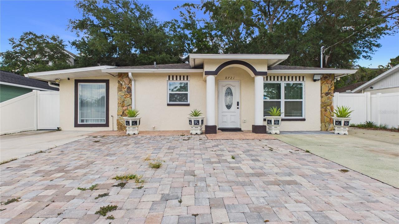 8721 N Orangeview Ave., Tampa, FL 33617
