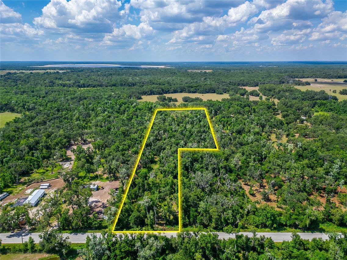 672 Hwy., Lithia, FL 33547