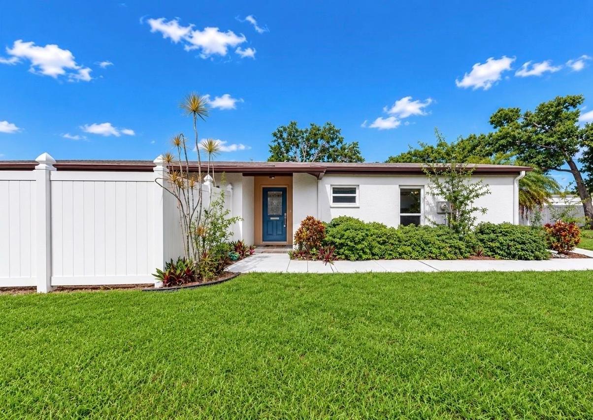 3506 Auburn Ct. #230, Sarasota, FL 34231