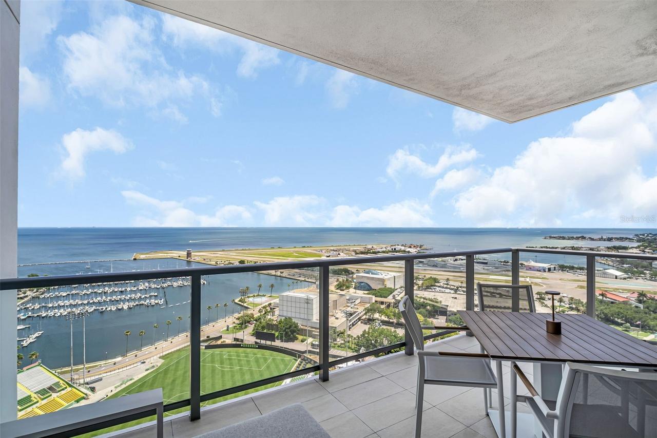 301 1st St. #2501, St Petersburg, FL 33701