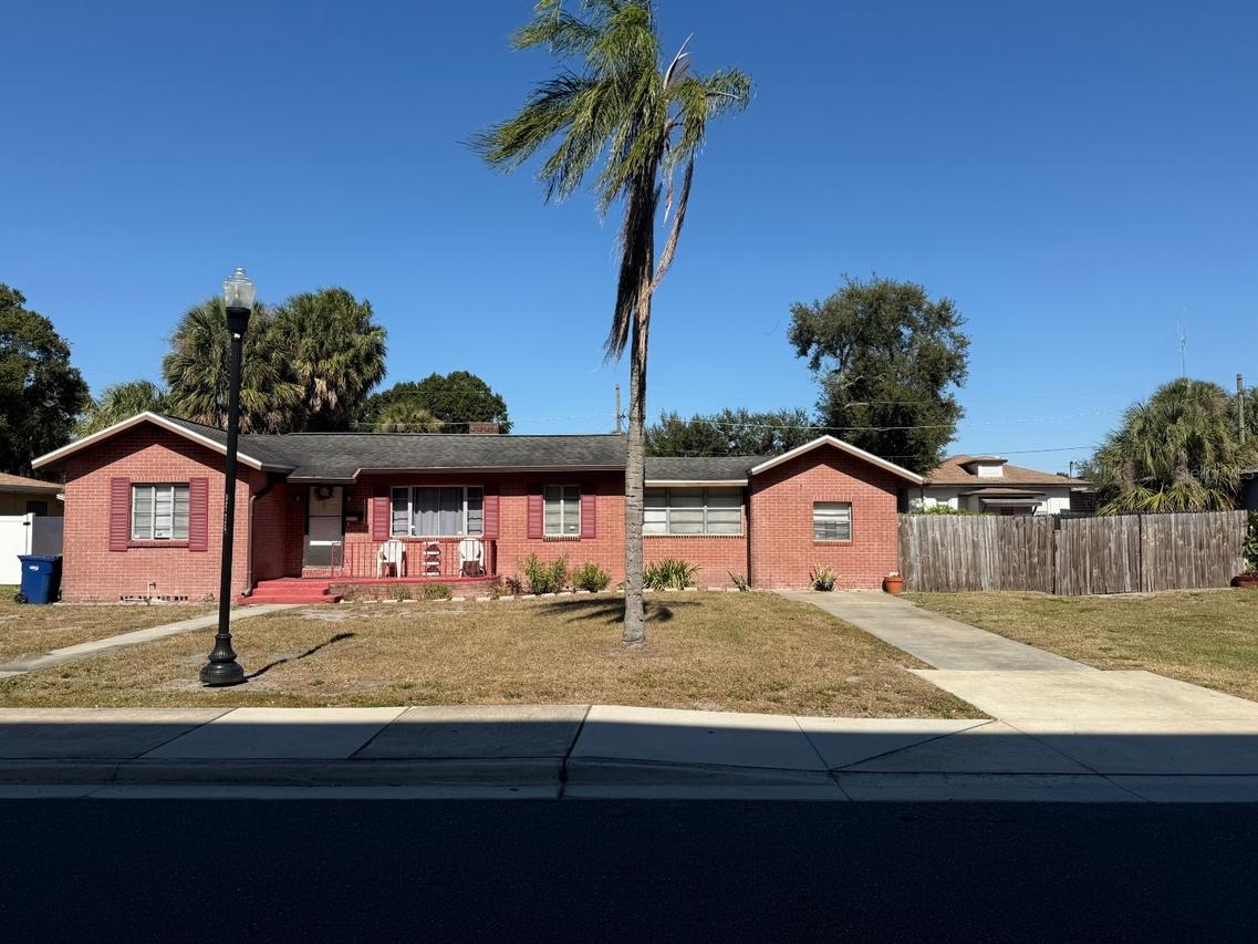 1715 W Carmen St., Tampa, FL 33606